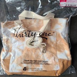 Thirty-one Fawn Tie-Dye Window Shopper